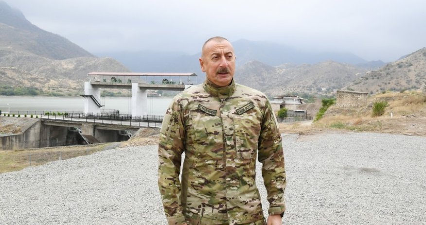 İlham Əliyev hərbi hissənin açılışında iştirak edib