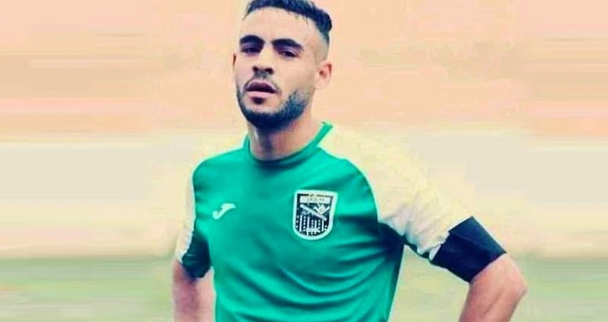 Oyun zamanı infarkt keçirən futbolçu ölüb