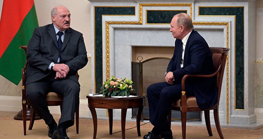 Putinlə Lukaşenkonun 3 saatdan çox davam edən görüşü başa çatdı