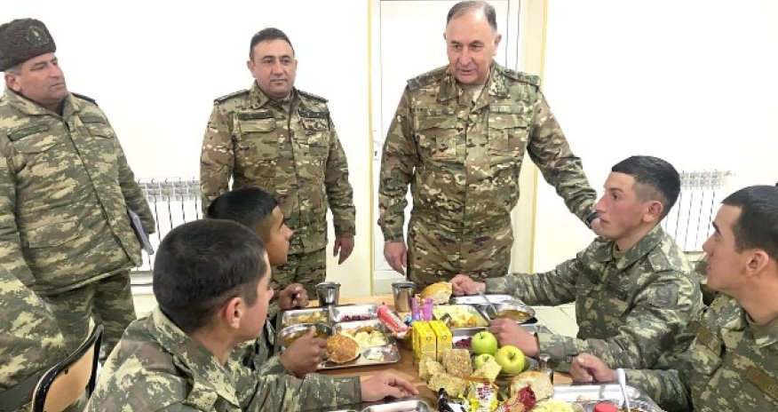 Kərim Vəliyev Kəlbəcərdə yerləşən hərbi hissələrdə - Fotolar