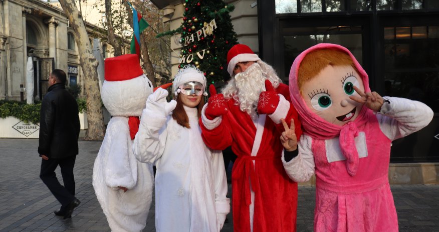 Şaxta baba və Qar qızın əsl həyatı belə olur- VİDEOREPORTAJ