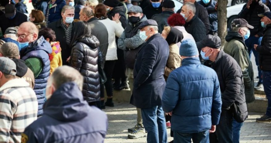 Gürcüstanda “omicron”a yoluxanların sayı artır