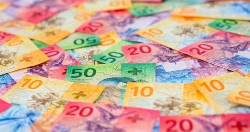 Названа самая стабильная валюта 2021 года