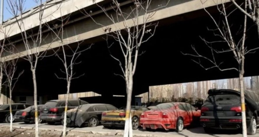 Milyonluq avtomobillərə 10 ildir heç kim toxunmur - Fotolar