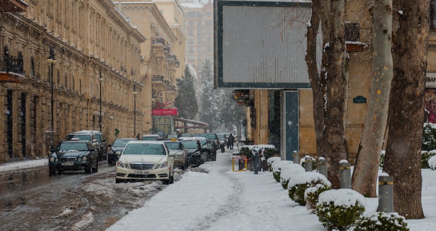Low temperature, snow expected in Baku