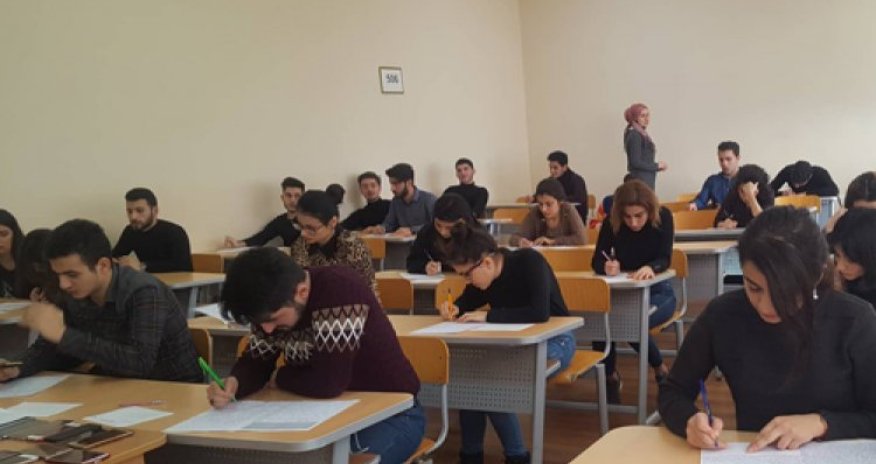 Tələbələr asan yolla qiymət almaq üçün online imtahana üstünlük verirlər-EKSPERT