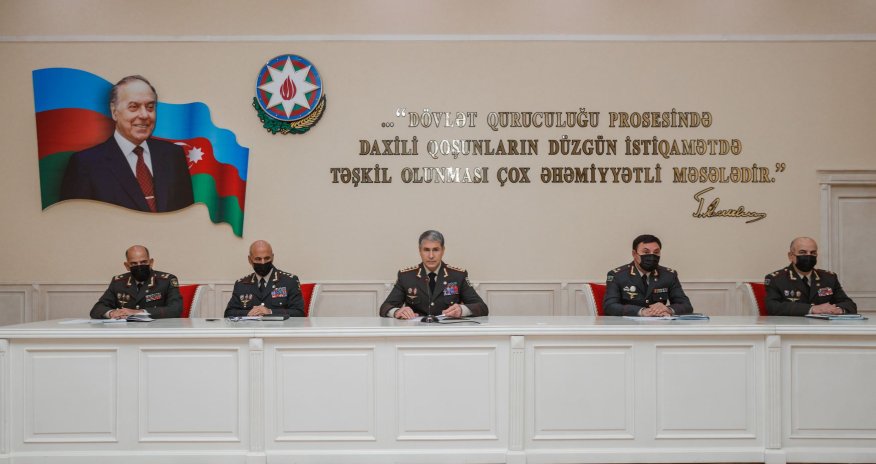 Vilayət Eyvazov əməliyyat müşavirəsi keçirdi