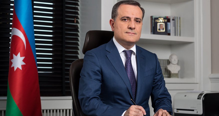 Azerbaijani FM leaves for Austria