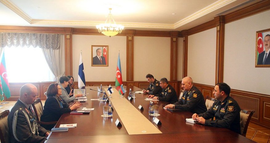 Azerbaijani Defense Minister meets with delegation of Finnish Foreign Ministry