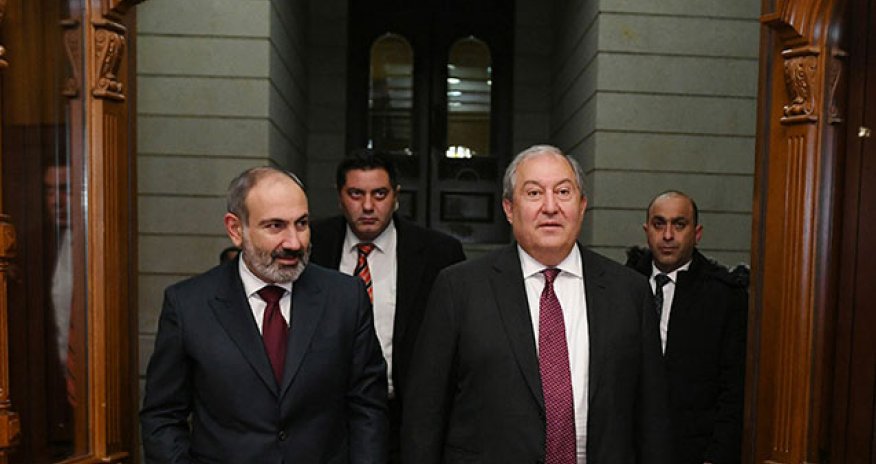 “Sarkisyan istefadan 3 saat əvvəl mənə zəng etdi, dedim ki, yekun qərardır?”
