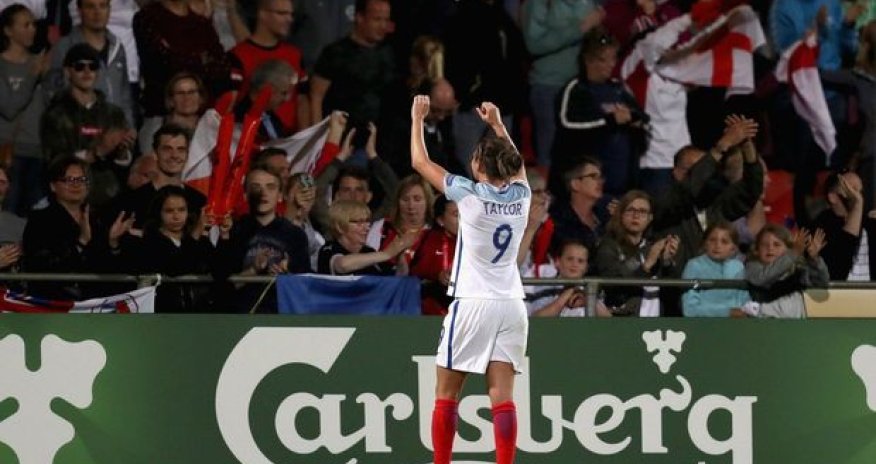 İngiltərədə futbolçulara analıq məzuniyyətinə çıxmağa icazə verilib - FOTO