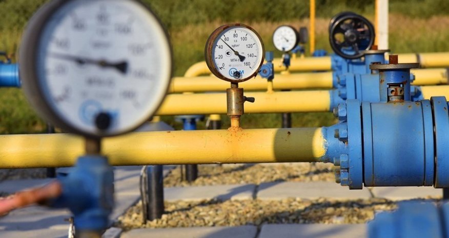 Цена на газ в Европе снизилась ниже 990 долларов