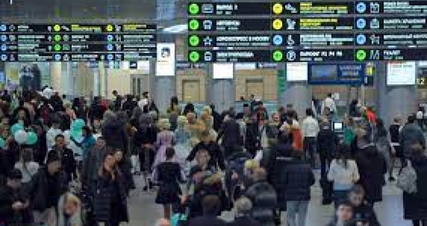 Rəsmi Moskva sərnişinlər üçün hava limanlarını bağladı 