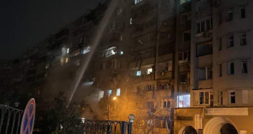 Rusiya Kiyevi raket atəşinə tutur - BİNA YANIR/FOTOLAR