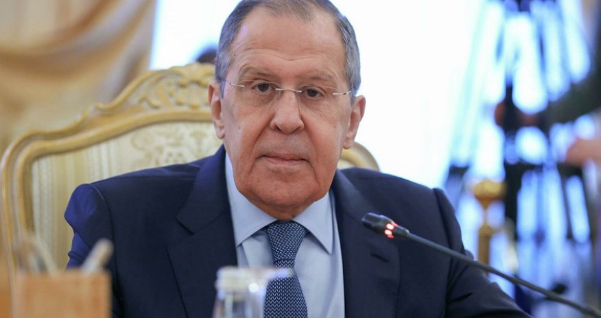 Lavrov rəsmi Kiyevi, Ukrayna diplomatları isə Kremli qınayır