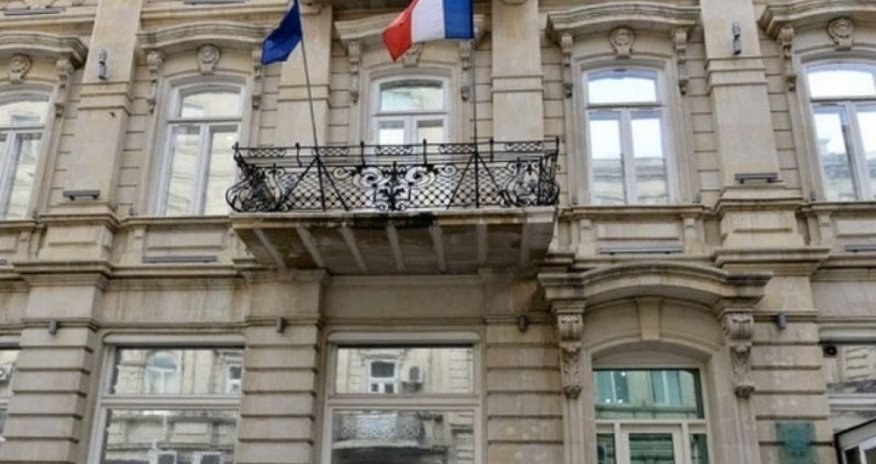 Parisdəki Rusiya səfirliyinə hücum olub - VİDEO