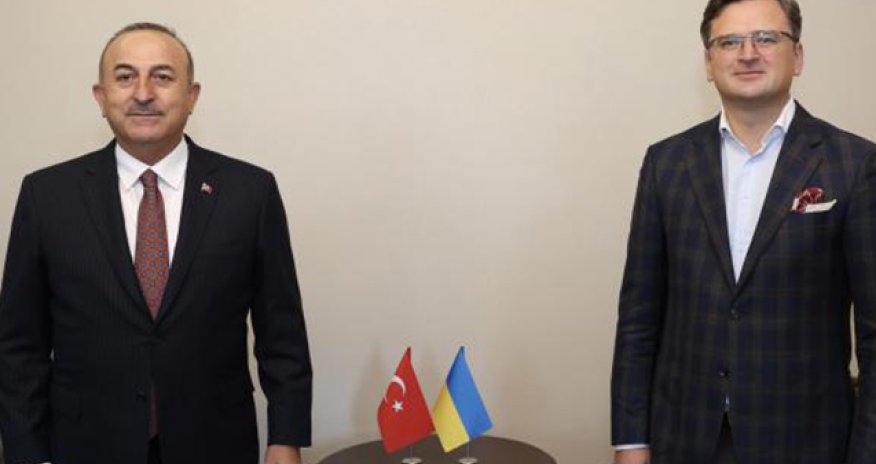 Çavuşoğlu ilə Kuleba humanitar dəhlizin yaradılmasından danışdı