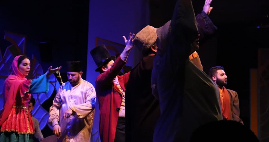 Azərbaycanda ilk dəfə müstəqil teatrlar fəaliyyətə başladı