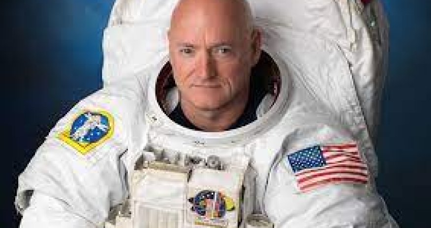 Amerikalı astronavt Rusiya medalını Moskvaya qaytarır