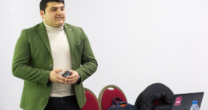 Muxtar Babayev özünə yeni müşavir təyin edib
