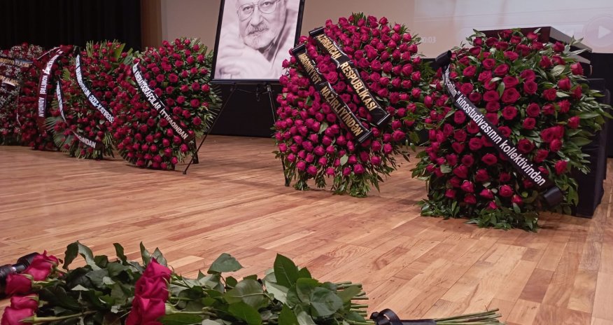 Rüstəm İbrahimbəyov dəfn edilib - YENİLƏNİB