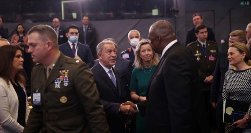 Hulusi Akar amerikalı həmkarı ilə görüşdü