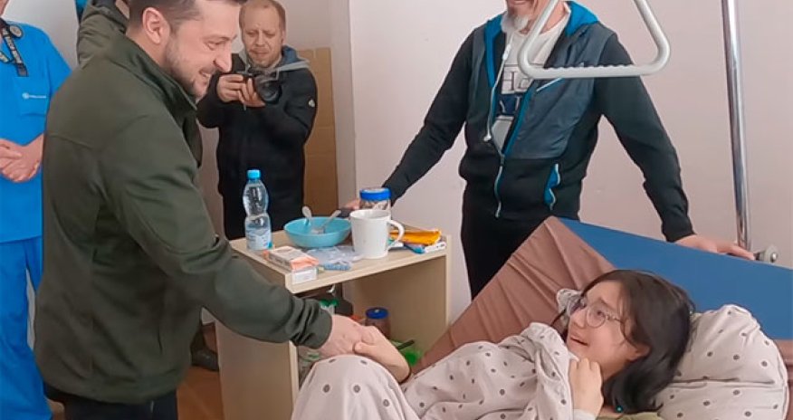 Zelenskinin yaralı qız ilə dialoqu - 