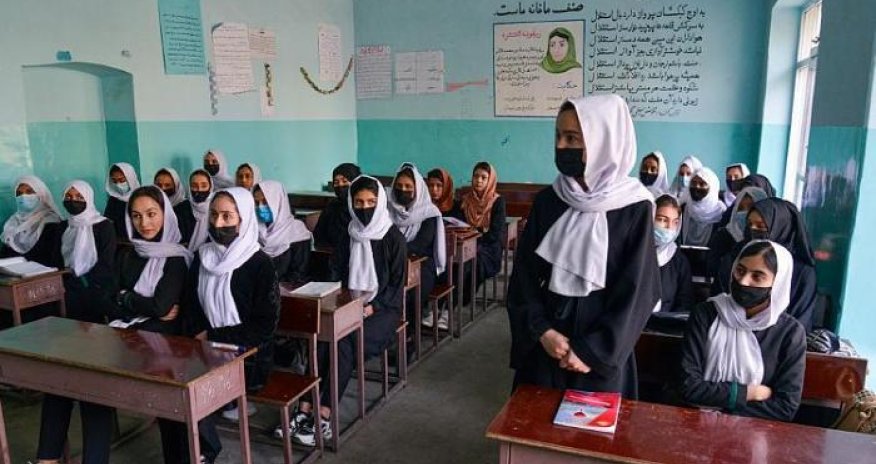 Taliban qızlar üçün orta məktəb və liseyləri bağlayıb