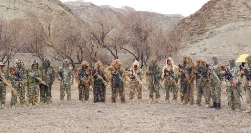 Azerbaijani army snipers taking courses in Turkey