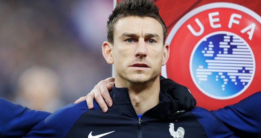 AVRO-2016-nın vitse-çempionu karyerasını başa vurub