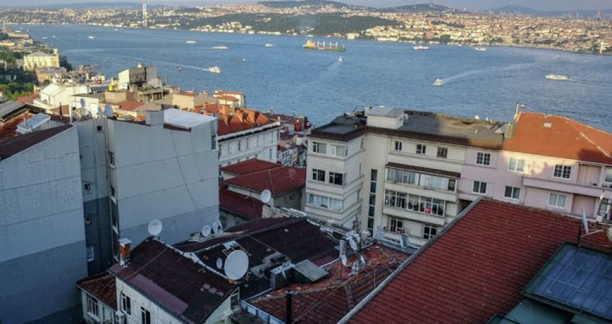 Türkiyə Bosforda tapılan mina ilə bağlı Moskva və Kiyevlə danışıqlar apardı