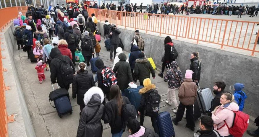 Rusiya 40 min ukraynalını zorla ölkədən çıxarıb