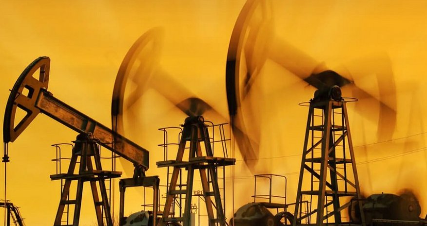 Azerbaijani oil price falls nearly $7