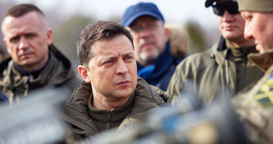 Zelenski iki generalı rütbəsindən məhrum edib