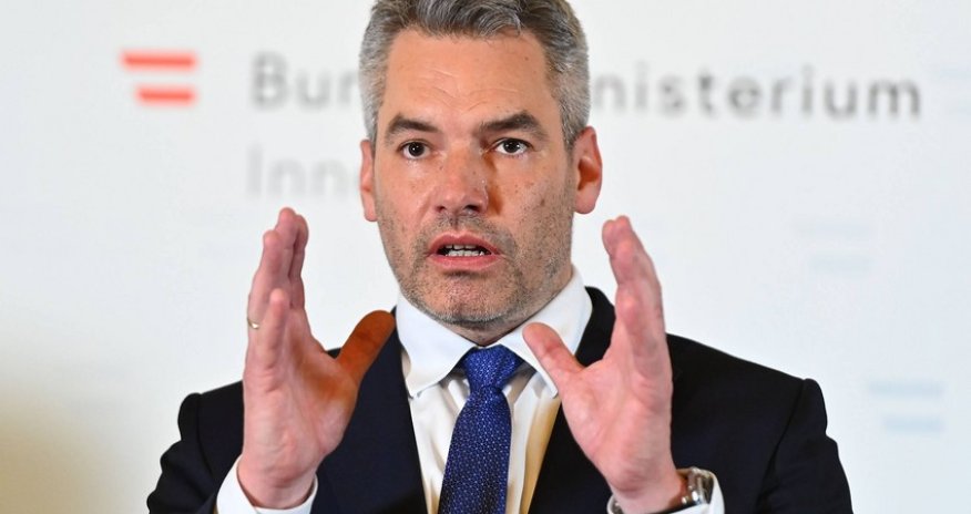 Avstriya kansleri Kiyevdə səfərdədir