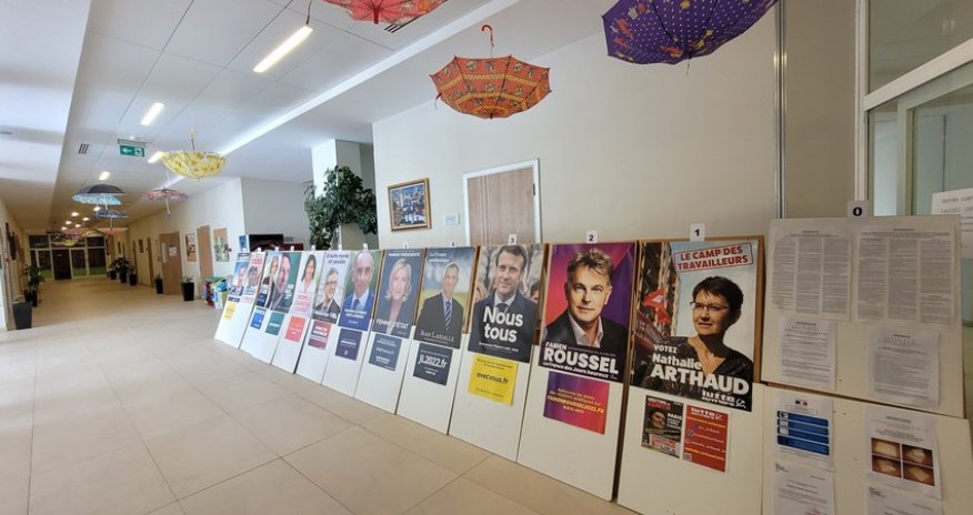 Bakıdakı seçki məntəqəsi paytaxtdakı Fransa vətəndaşları üçün açılıb