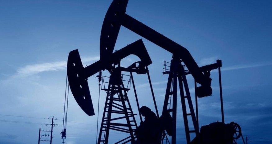 Daily crude oil production in Azerbaijan makes up 579,400 barrels