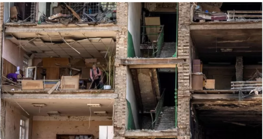 Kiyev yenidən atəşə tutuldu