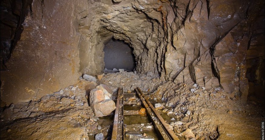 Polşada mədəndə güclü yeraltı təkan baş verib, ölənlər var