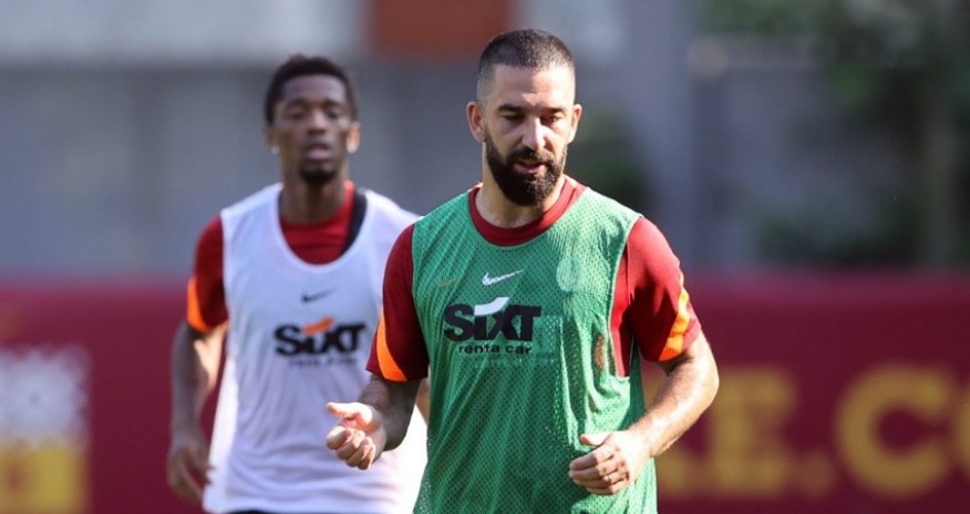 Arda Turan məşqçiliyə başlayır