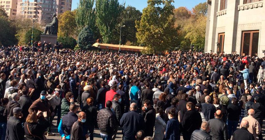 Ermənistan ölkədə kütləvi iğtişaşlar təhlükəsi elan edib