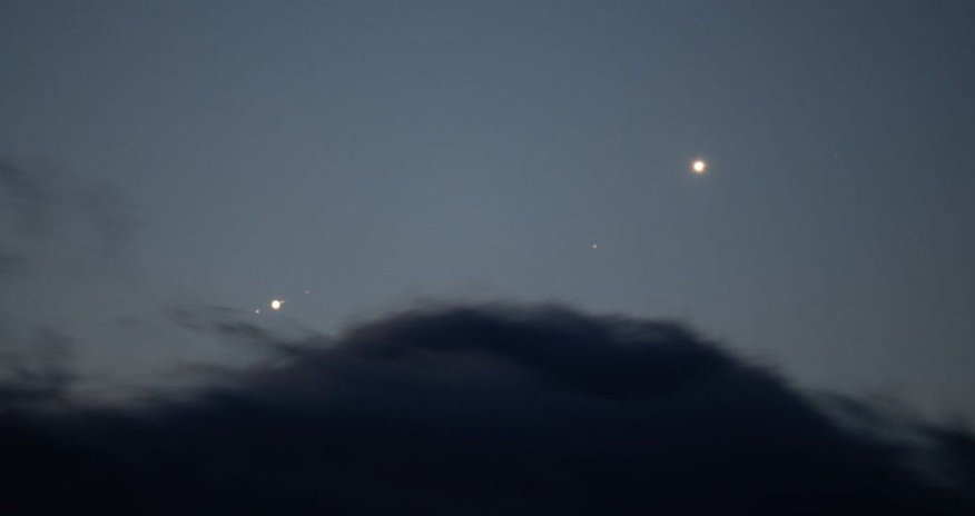 Bu gecə iki planet birləşəcək