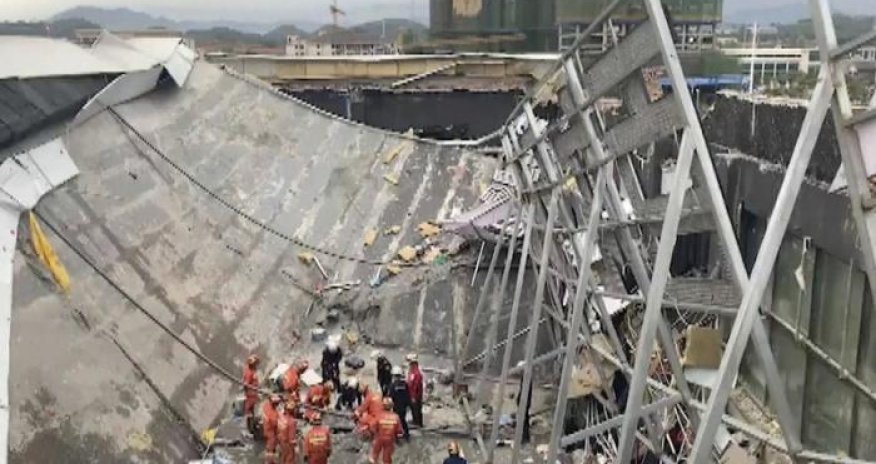 Çində çökən binanın altından 53 cəsəd çıxarılıb