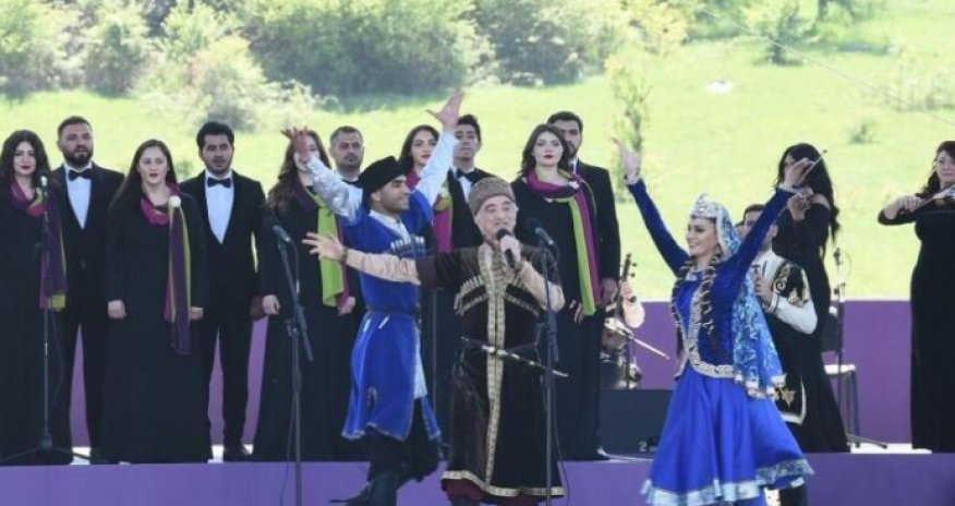 10 ölkənin musiqiçiləri Şuşaya gedir