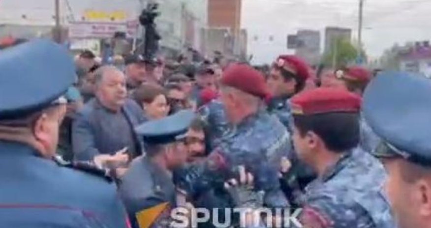 İrəvandakı aksiyalarda 35 nəfər saxlanıldı