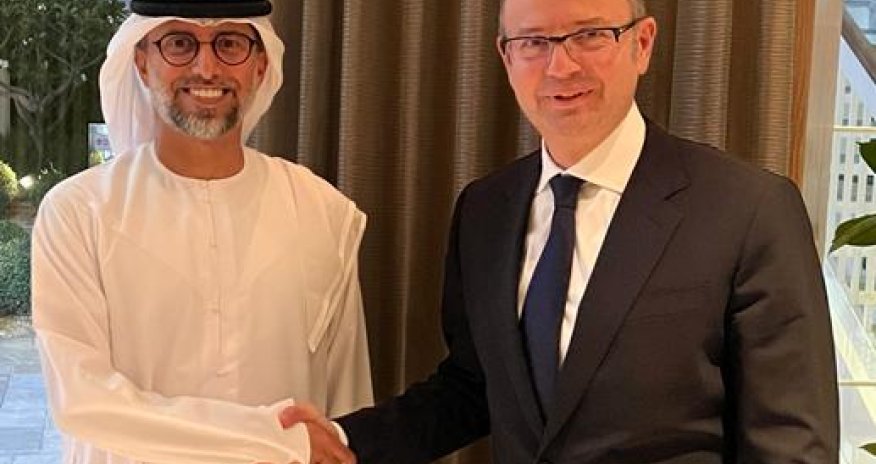 Nazir BƏƏ-nin energetika və infrastruktur naziri ilə görüşüb