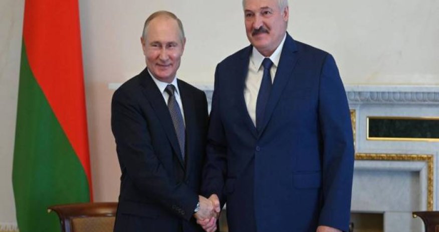 Putin Lukaşenko ilə görüşdü