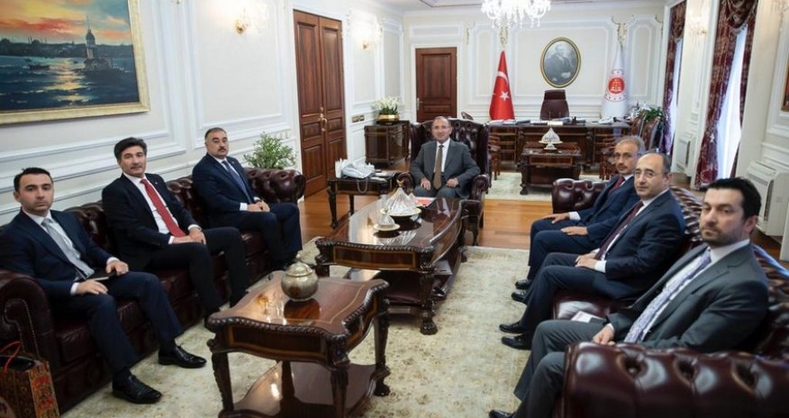 Azərbaycan səfiri Türkiyənin ədliyyə naziri ilə görüşüb