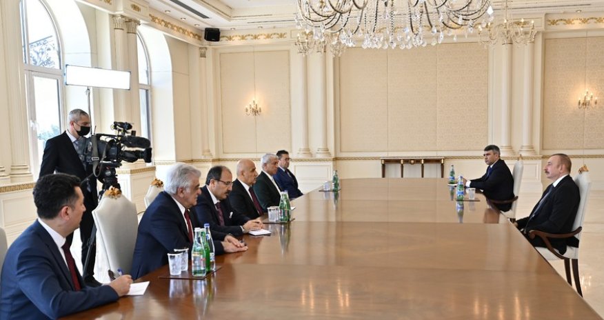 Prezident Türkiyənin kənd təsərrüfatı və meşəçilik nazirini qəbul edib