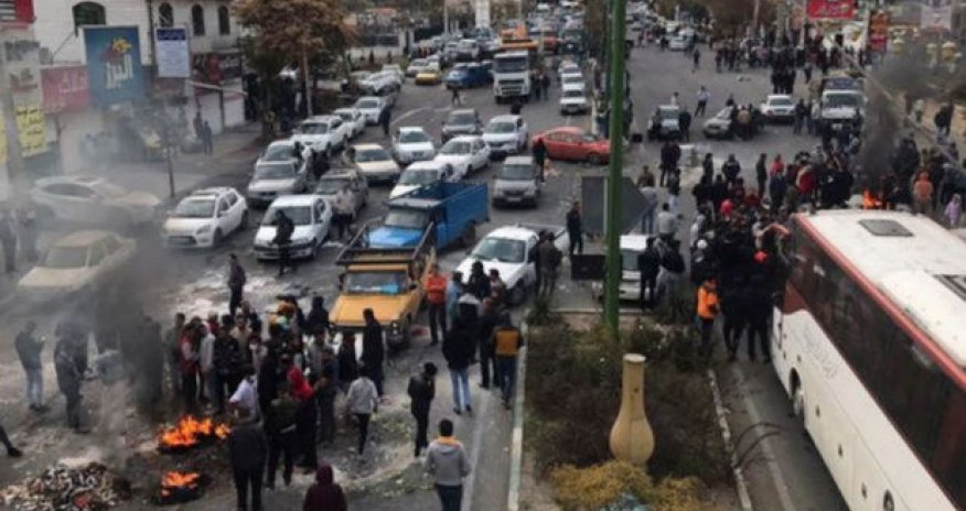 İranda bahalığa qarşı etiraz, ölən və yaralananlar var - VİDEO